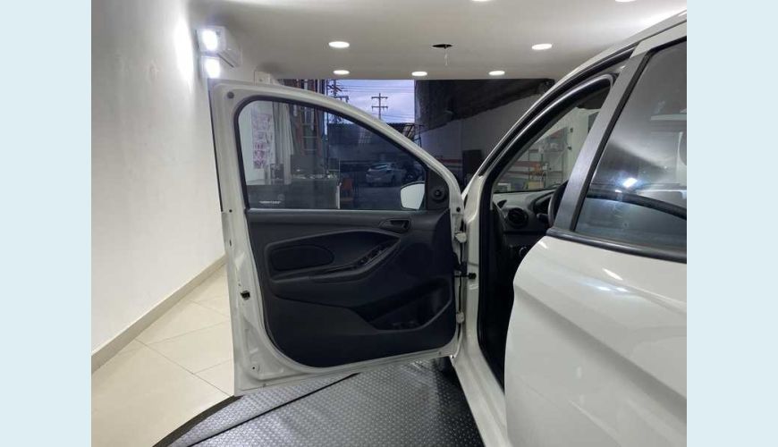 FORD KA SEDAN SE 1.5 12V FLEX MANUAL 4P - BRANCO - 2019 Foto 7 (Grande)