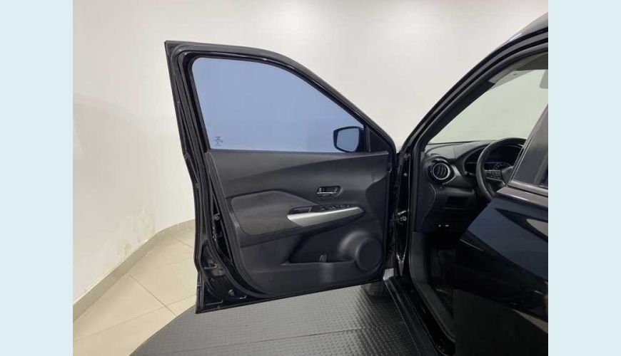 NISSAN KICKS SV LIMITED 1.6 FLEX AUT. 4P - PRETO - 2017 Foto 7 (Grande)