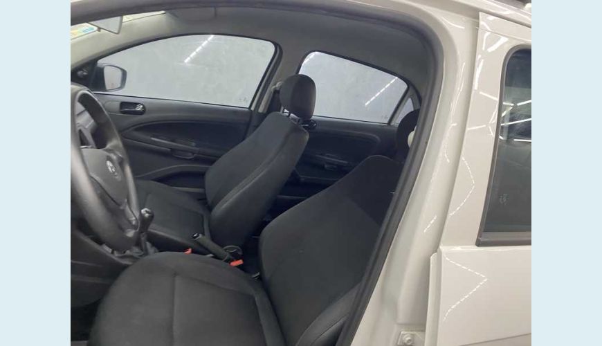 VOLKSWAGEN VOYAGE 1.0 MPI FLEX MANUAL 4P - BRANCO - 2023 Foto 7 (Grande)