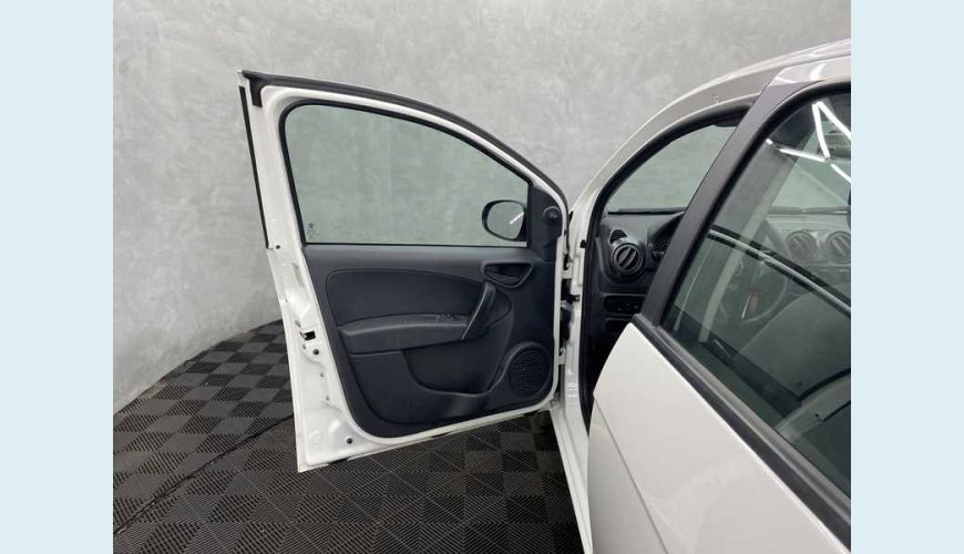 FIAT GRAND SIENA 1.0 FLEX MANUAL 4P - BRANCO - 2021 Foto 7 (Grande)