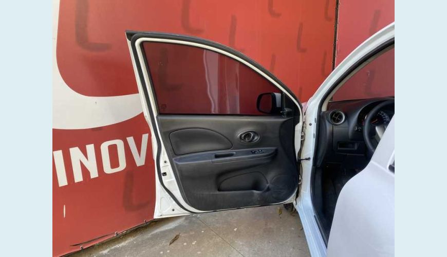 NISSAN MARCH S 1.0 12V FLEX MANUAL 4P - BRANCO - 2019 Foto 7 (Grande)