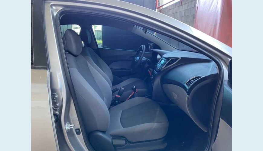 HYUNDAI HYUNDAI HB 20S COMFORT PLUS 1.0 FLEX MANUAL 4P - PRATA - 2017 Foto 7 (Grande)