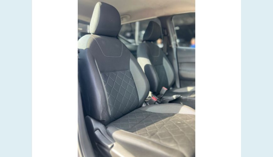 NISSAN KICKS FLEX MANUAL 4P - CINZA - 2018 Foto 7 (Grande)