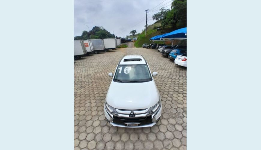 MITSUBISHI MITSUBISHI OUTLANDER 4X4 2.2 16V DIESEL AUT. 4P - BRANCO - 2016 Foto 7 (Grande)