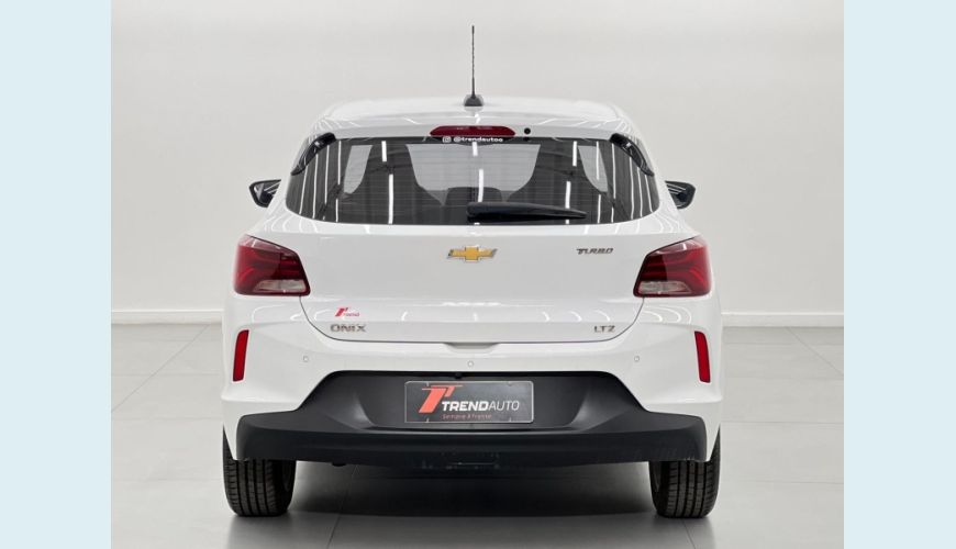 CHEVROLET ONIX LTZ FLEX AUT. 4P - BRANCO - 2023 Foto 7 (Grande)