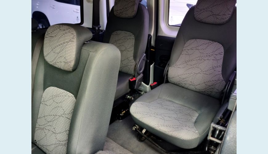 FIAT DOBLO FLEX MANUAL 4P - PRATA - 2021 Foto 7 (Grande)