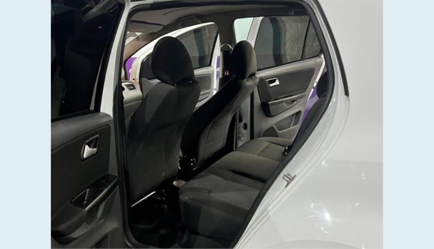 VOLKSWAGEN FOX FLEX MANUAL 4P - BRANCO - 2019 Foto 7 (Grande)