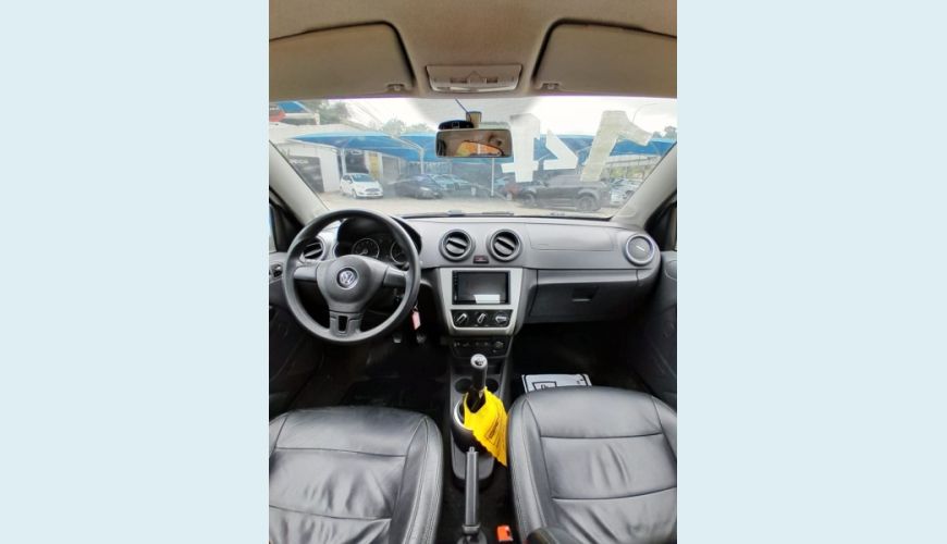 VOLKSWAGEN VOLKSWAGEN VOYAGE 1.6 MI 8V FLEX MANUAL 4P - BRANCO - 2014 Foto 7 (Grande)