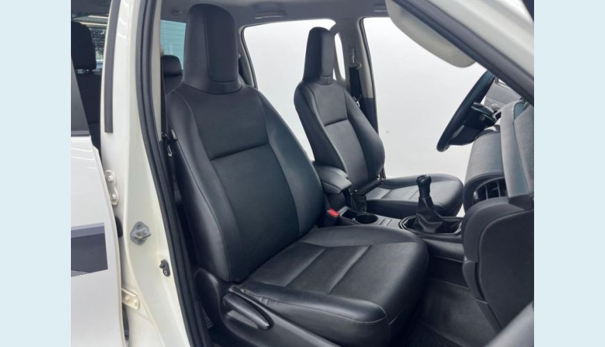 TOYOTA TOYOTA HILUX CDL DIESEL AUT. 4P - BRANCO - 2022 Foto 7 (Grande)