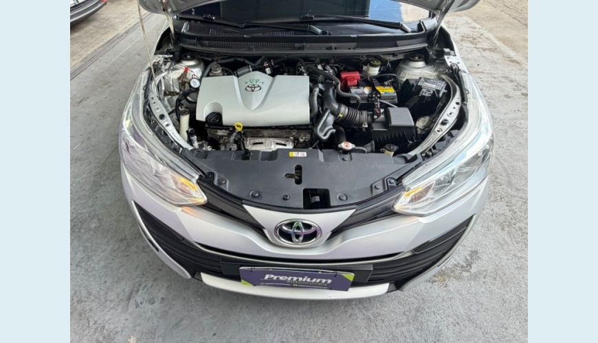 TOYOTA TOYOTA YARIS FLEX AUT. 4P - PRATA - 2019 Foto 7 (Grande)