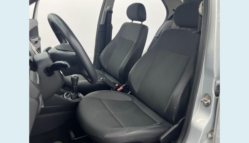 VOLKSWAGEN VOLKSWAGEN VOYAGE MPI FLEX MANUAL 4P - PRATA - 2023 Foto 7 (Grande)