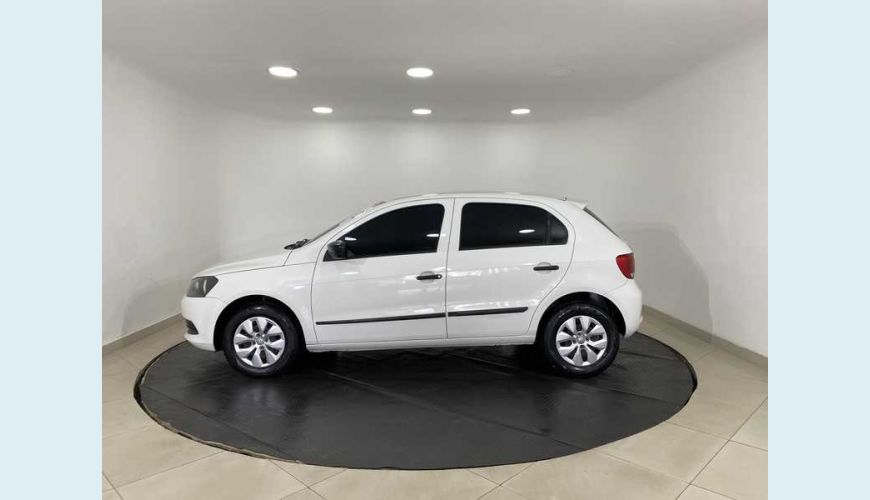 VOLKSWAGEN GOL TEC SPECIAL 1.0 FLEX MANUAL 4P - BRANCO - 2015 Foto 7 (Grande)
