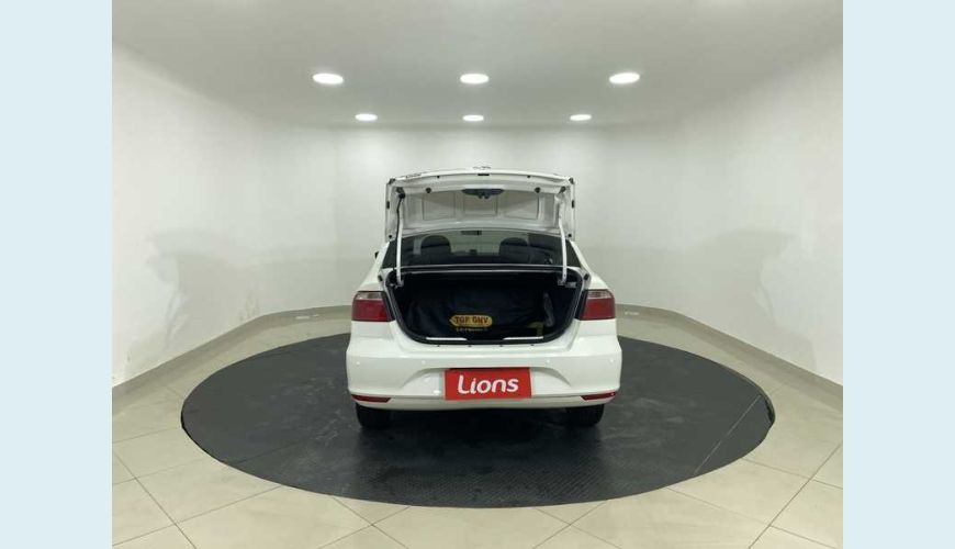 VOLKSWAGEN VOYAGE TRENDLINE 1.6 FLEX MANUAL 4P - BRANCO - 2018 Foto 7 (Grande)