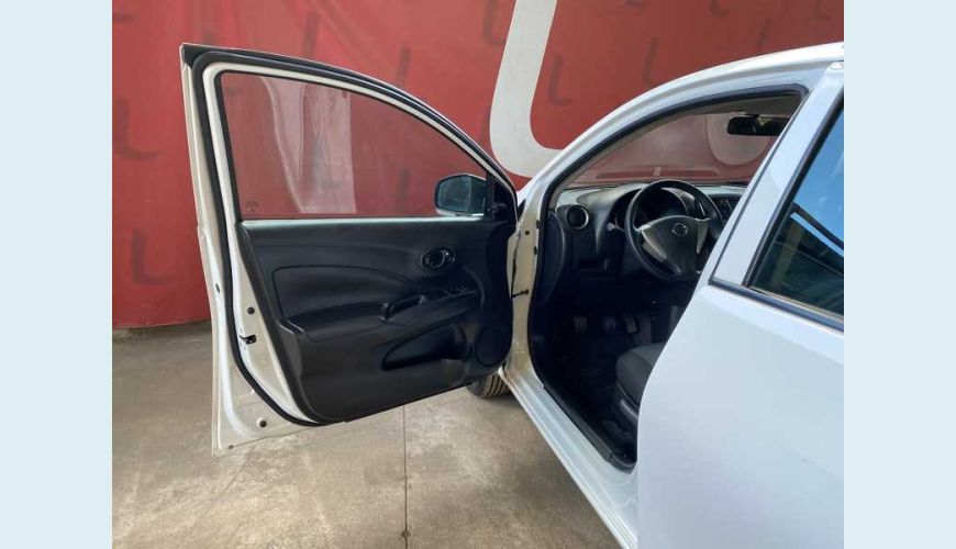 NISSAN VERSA V-DRIVE 1.0 12V FLEX MANUAL 4P - BRANCO - 2021 Foto 7 (Grande)