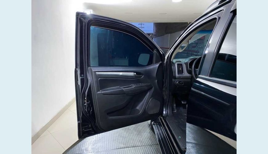 CHEVROLET S-10 ADVANTAGE 2.5 ECOTEC SIDI FLEX MANUAL 4P - PRETO - 2017 Foto 7 (Grande)