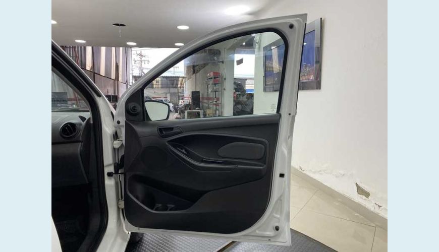 FORD FORD KA SE PLUS 1.0 FLEX MANUAL 4P - BRANCO - 2018 Foto 7 (Grande)