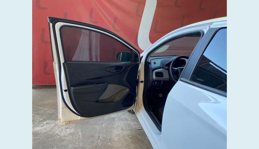 CHEVROLET ONIX JOY 1.0 FLEX MANUAL 4P - BRANCO - 2019 Foto 7 (Grande)