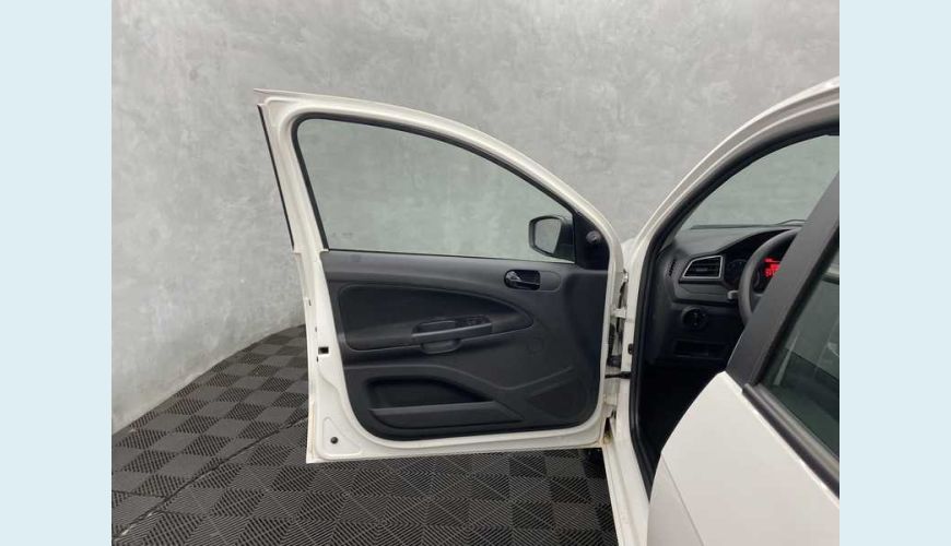 VOLKSWAGEN VOYAGE 1.6 MSI 8V FLEX MANUAL 4P - BRANCO - 2021 Foto 7 (Grande)