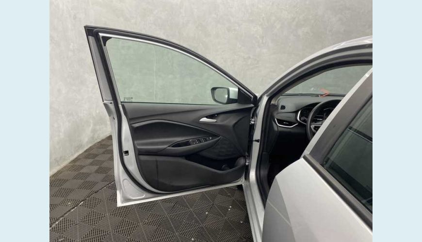 CHEVROLET ONIX PLUS LT 1.0 FLEX MANUAL 4P - PRATA - 2023 Foto 7 (Grande)