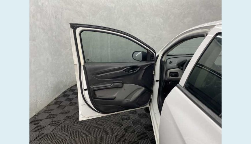 CHEVROLET CHEVROLET ONIX JOY 1.0 FLEX MANUAL 4P - BRANCO - 2018 Foto 7 (Grande)