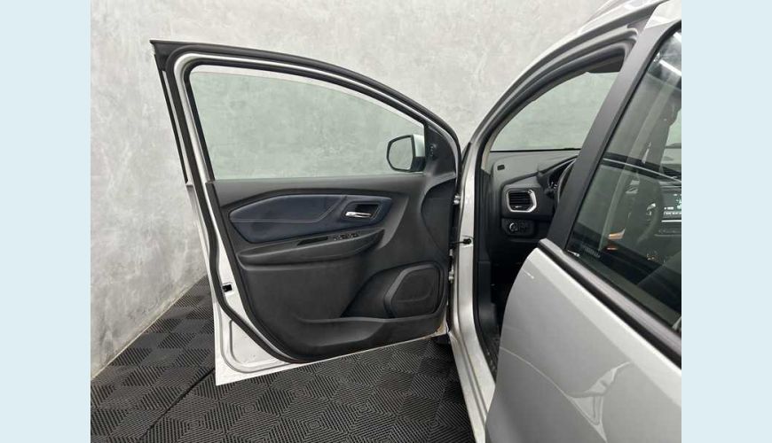 CHEVROLET CHEVROLET SPIN PREMIER 1.8 FLEX AUT. 4P - PRATA - 2023 Foto 7 (Grande)