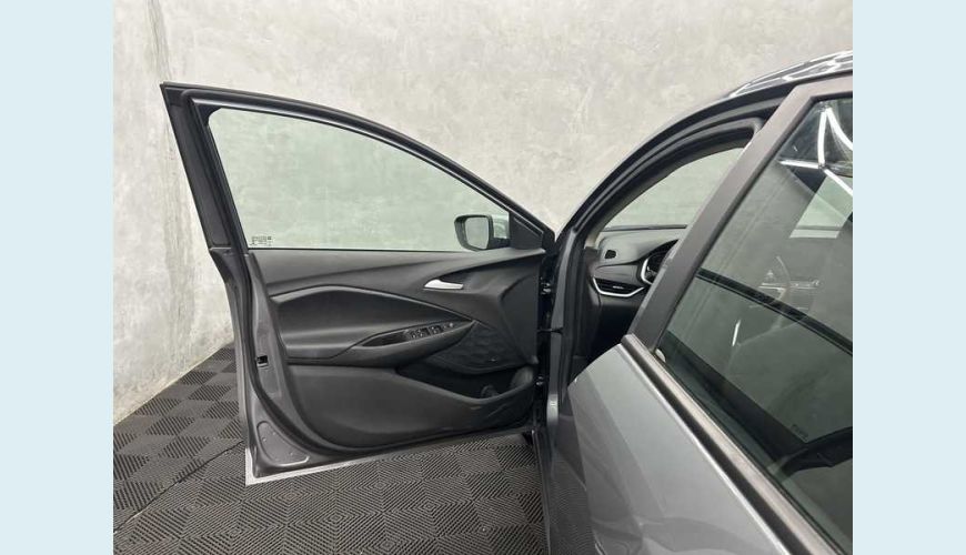 CHEVROLET ONIX PLUS LTZ 1.0 TURBO FLEX MANUAL 4P - PRATA - 2023 Foto 7 (Grande)