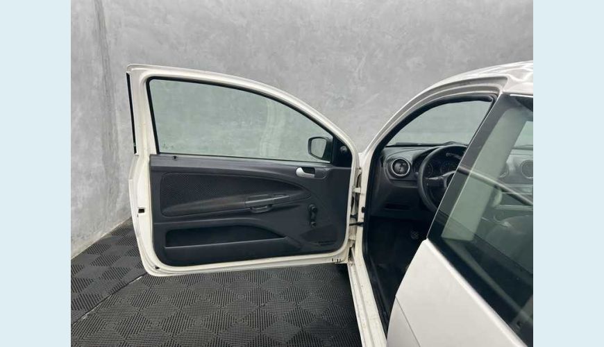 VOLKSWAGEN GOL TEC CITY 1.0 FLEX MANUAL 2P - BRANCO - 2015 Foto 7 (Grande)