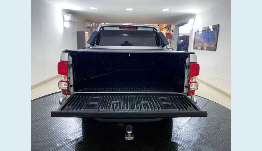 CHEVROLET S-10 LT 2.5 FLEX MANUAL 4P - PRATA - 2015 Foto 7 (Grande)