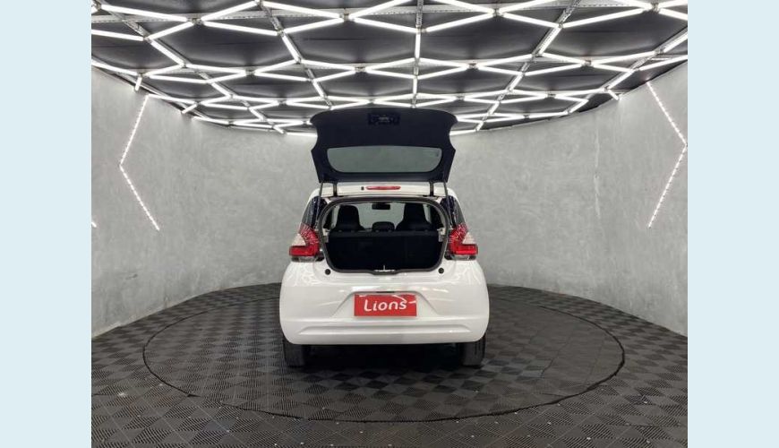 FIAT MOBI EASY 1.0 FLEX MANUAL 4P - BRANCO - 2021 Foto 7 (Grande)