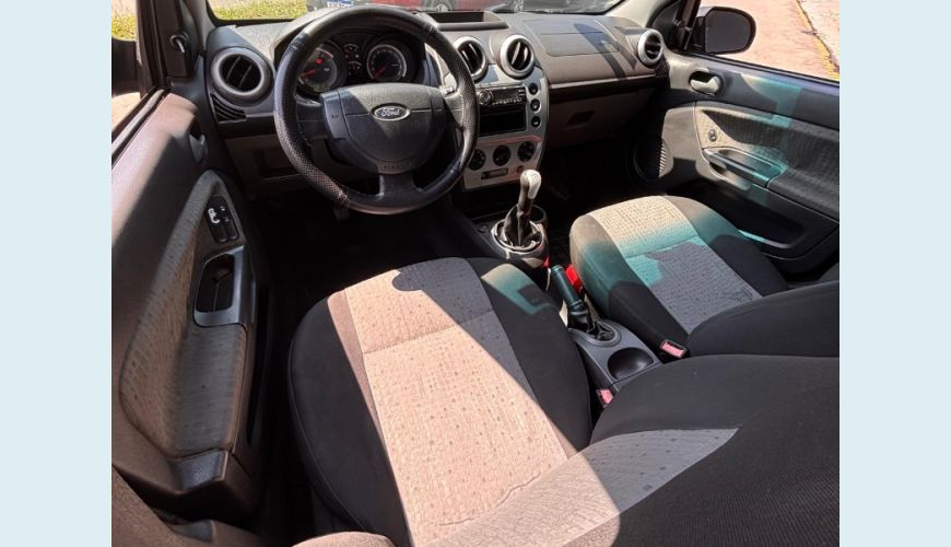 FORD FORD FIESTA 1.6 8V FLEX MANUAL 4P - PRETO - 2013 Foto 7 (Grande)