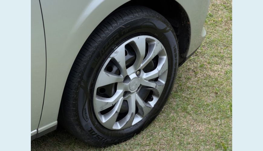CHEVROLET CHEVROLET PRISMA FLEX MANUAL 4P - PRATA - 2015 Foto 7 (Grande)