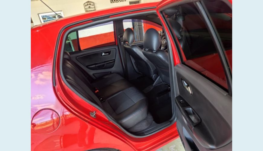 VOLKSWAGEN FOX FLEX MANUAL 4P - VERMELHO - 2014 Foto 7 (Grande)