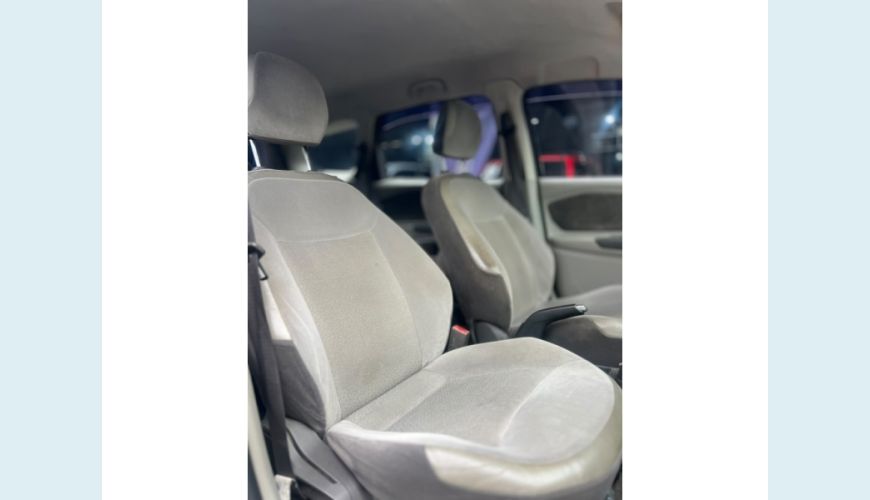 CHEVROLET SPIN FLEX MANUAL 4P - CINZA - 2013 Foto 7 (Grande)