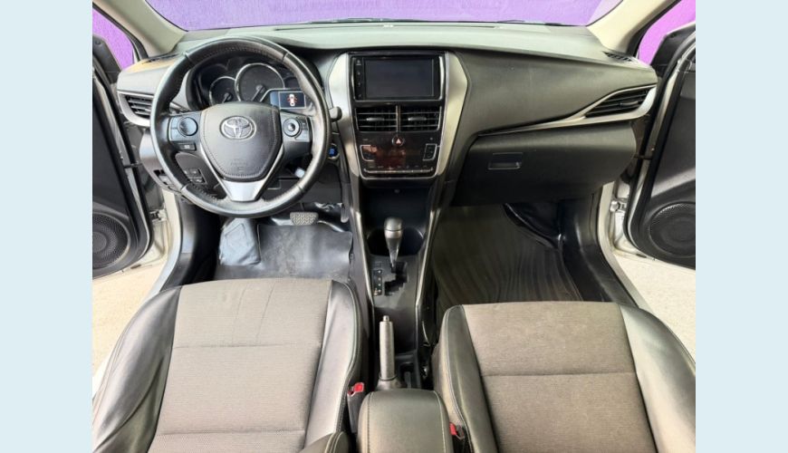 TOYOTA YARIS - PRATA - 2021 Foto 7 (Grande)