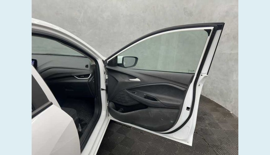 CHEVROLET ONIX PLUS LT 1.0 - BRANCO - 2024 Foto 7 (Grande)