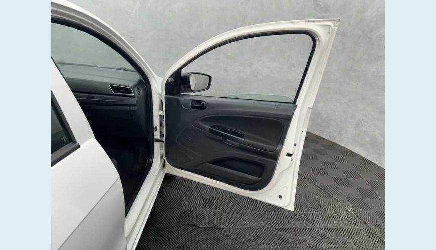VOLKSWAGEN VOYAGE 1.0 MPI (FLEX) - BRANCO - 2023 Foto 7 (Grande)