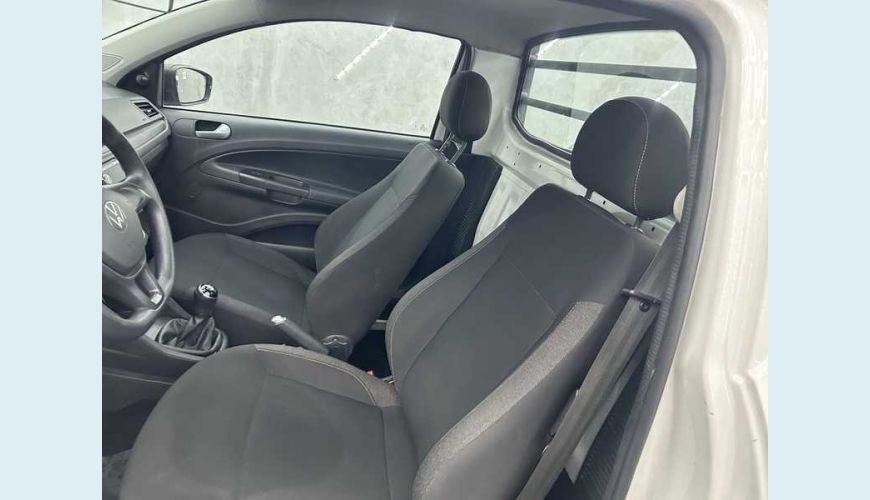 VOLKSWAGEN SAVEIRO ROBUST TOTAL FLEX 16V - BRANCO - 2024 Foto 7 (Grande)