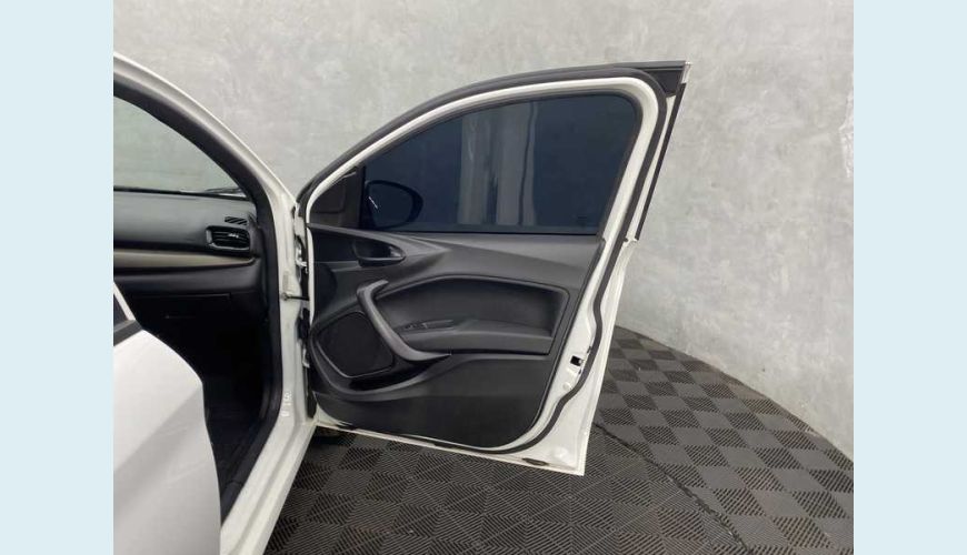 FIAT CRONOS DRIVE 1.3 S-DESIGN (FLEX) - BRANCO - 2022 Foto 7 (Grande)