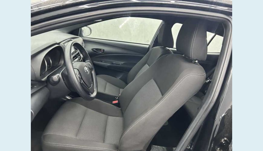 TOYOTA YARIS XL 1.5 (FLEX) (AUT) - PRETO - 2025 Foto 7 (Grande)