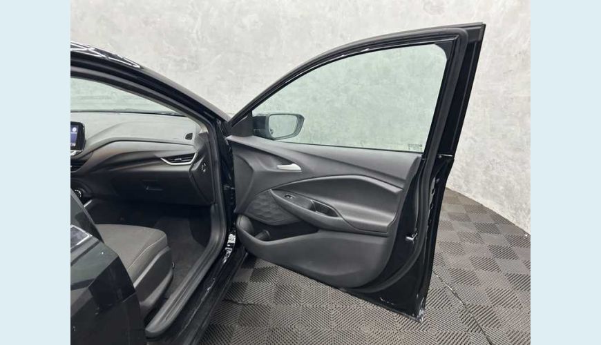 CHEVROLET ONIX PLUS LTZ 1.0 TURBO (AUT.) - PRETO - 2023 Foto 7 (Grande)