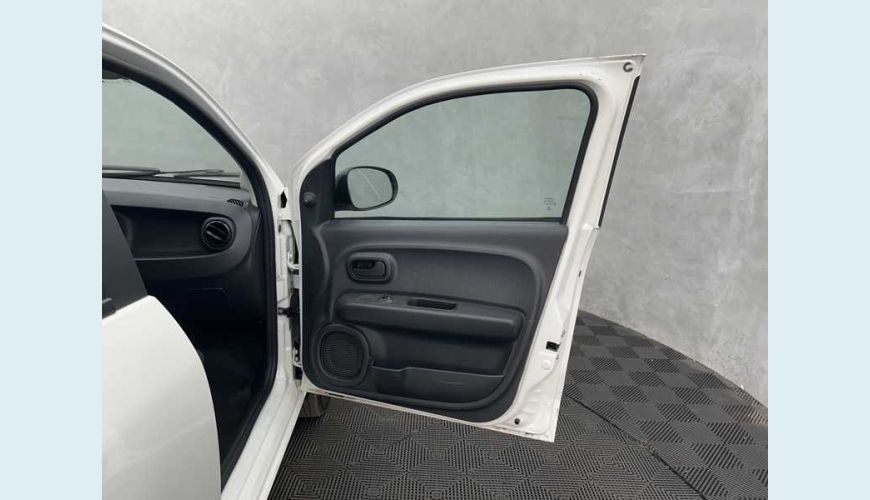 FIAT MOBI LIKE 1.0 (FLEX) - BRANCO - 2022 Foto 7 (Grande)