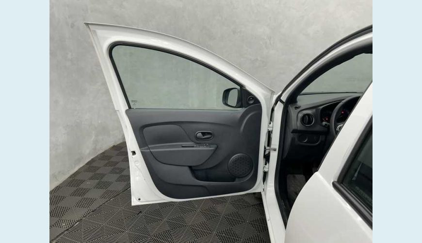 RENAULT LOGAN LIFE 1.0 12V SCE (FLEX) - BRANCO - 2023 Foto 7 (Grande)