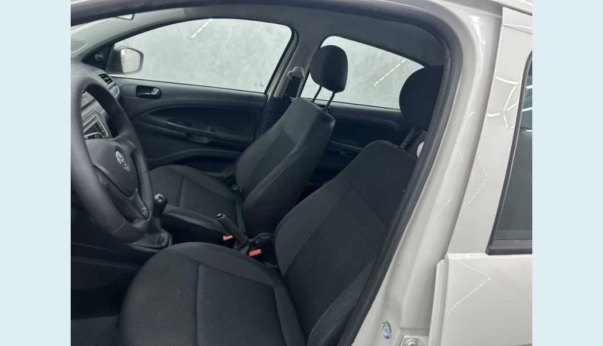 VOLKSWAGEN VOYAGE 1.0 MPI (FLEX) - BRANCO - 2023 Foto 7 (Grande)