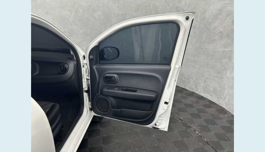 FIAT MOBI LIKE 1.0 (FLEX) - BRANCO - 2023 Foto 7 (Grande)