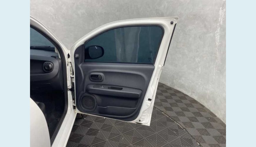 FIAT MOBI LIKE 1.0 (FLEX) - BRANCO - 2022 Foto 7 (Grande)