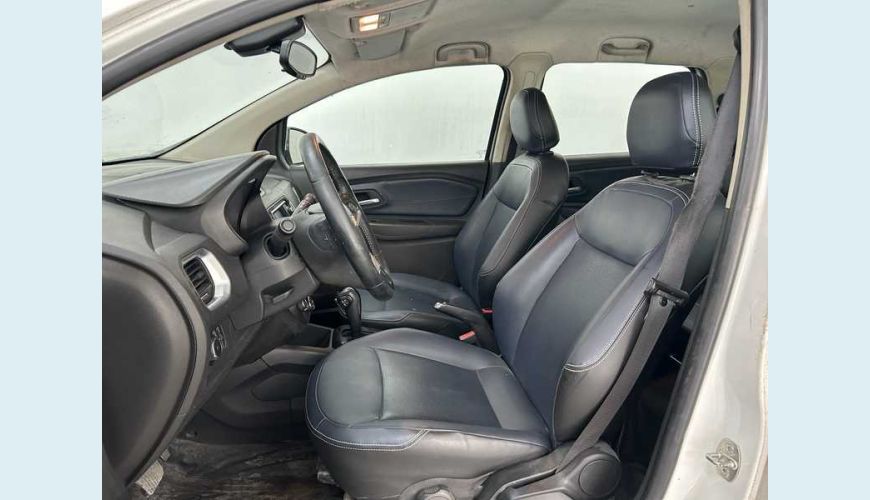 CHEVROLET SPIN PREMIER 1.8 (AUT.) - BRANCO - 2023 Foto 7 (Grande)