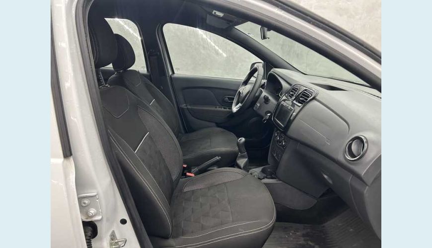 RENAULT LOGAN ZEN 1.0 - BRANCO - 2025 Foto 7 (Grande)