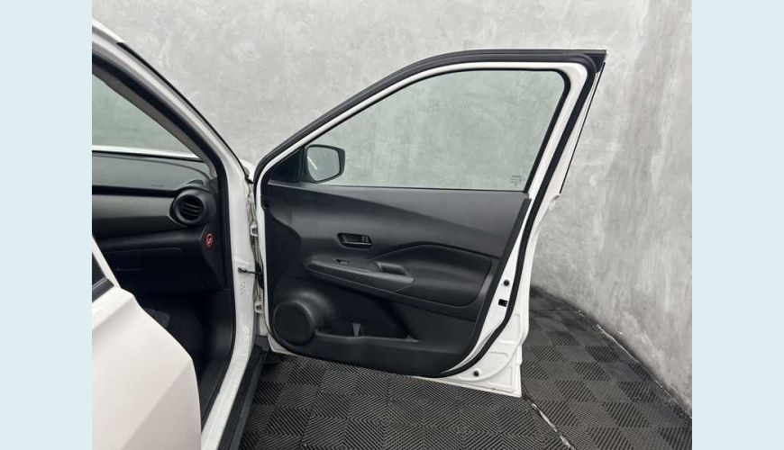 NISSAN KICKS ACTIVE 1.6 (FLEX) - BRANCO - 2024 Foto 7 (Grande)