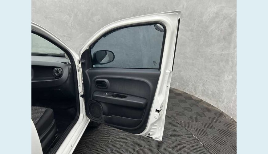 FIAT MOBI LIKE 1.0 (FLEX) - BRANCO - 2022 Foto 7 (Grande)