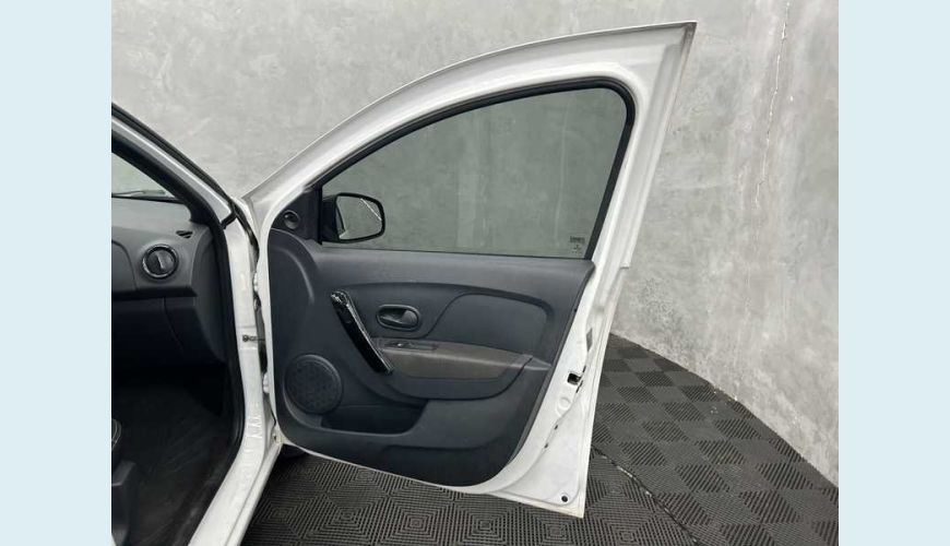 RENAULT LOGAN ZEN 1.0 - BRANCO - 2024 Foto 7 (Grande)